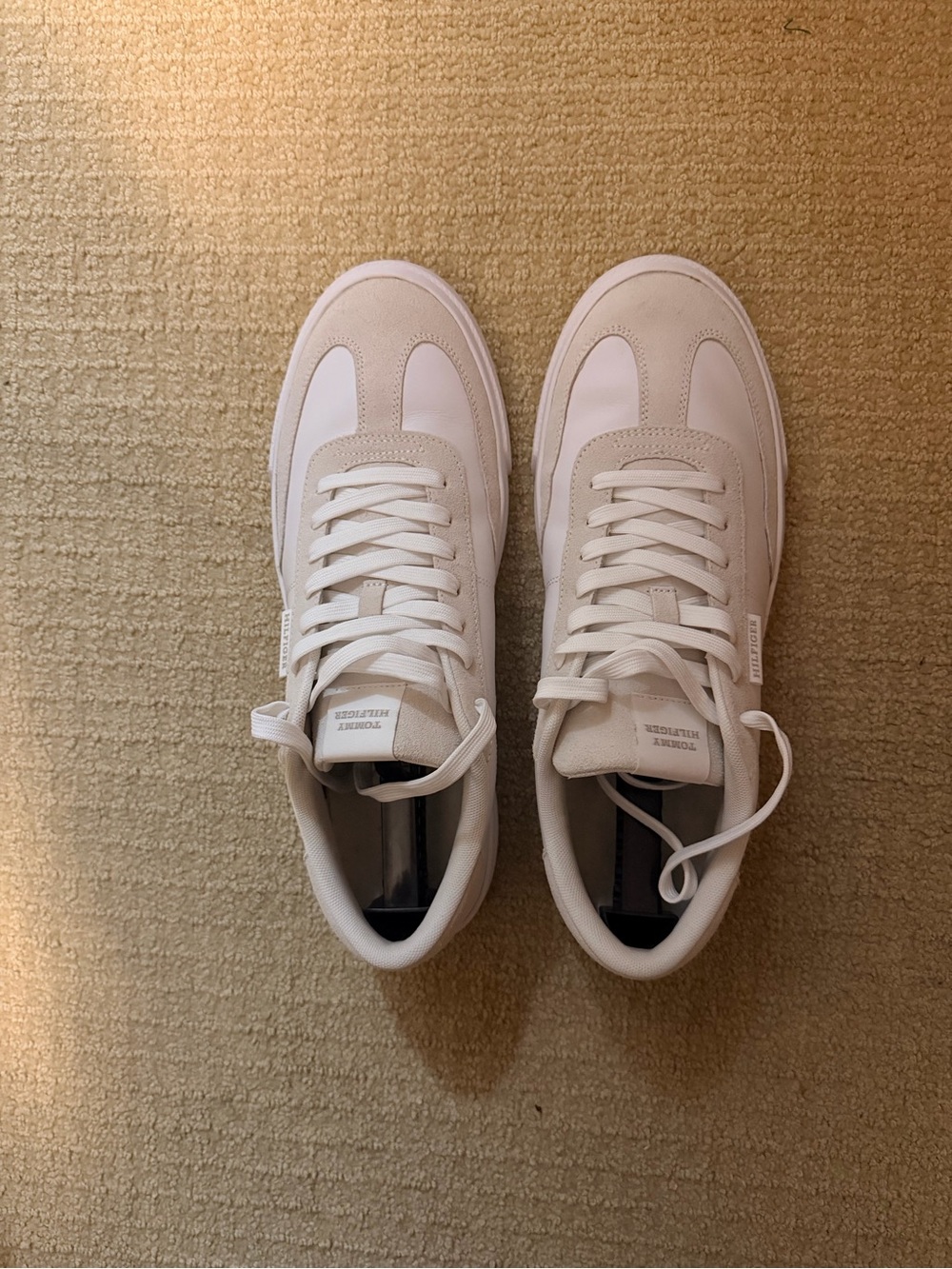 Tommy Hilfiger Men's Low-Top Sneakers in Off-White